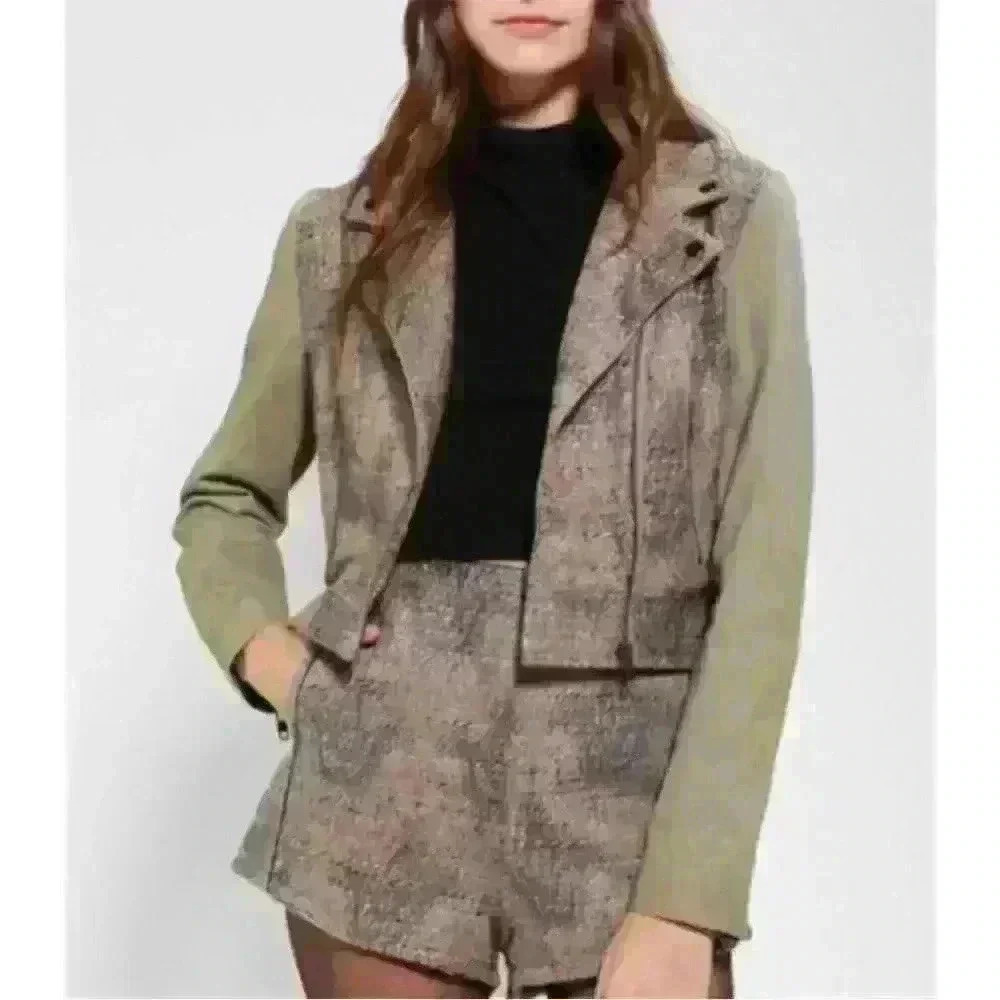 MinkPink olive, tan and metallic lined jacket with zipper detail. - Picture 3 of 16
